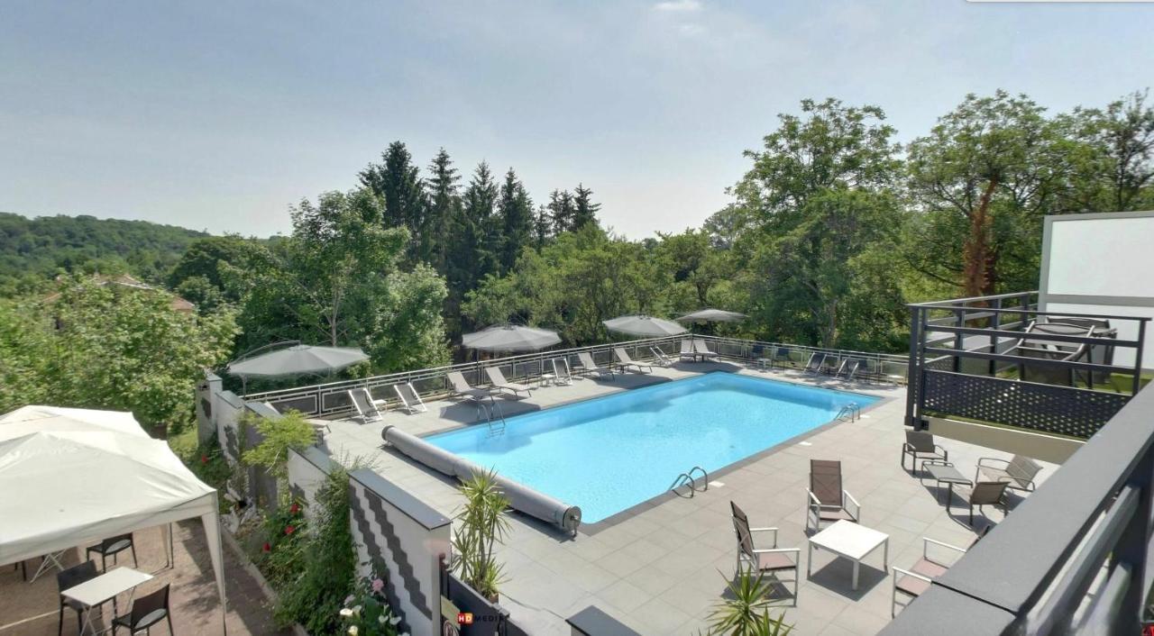 Logis Hotel Maison Carree Restaurant O Carre Dart Méréville Dış mekan fotoğraf