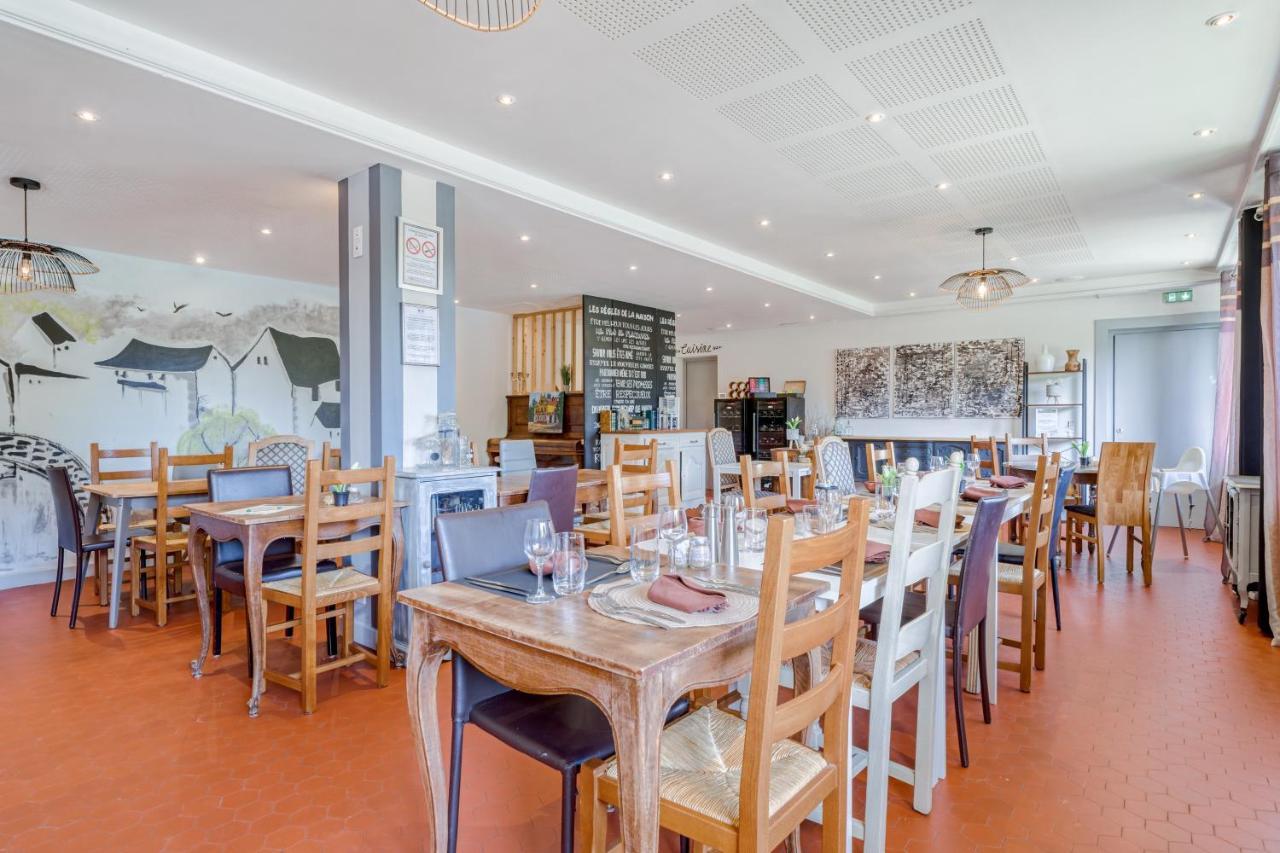 Logis Hotel Maison Carree Restaurant O Carre Dart Méréville Dış mekan fotoğraf