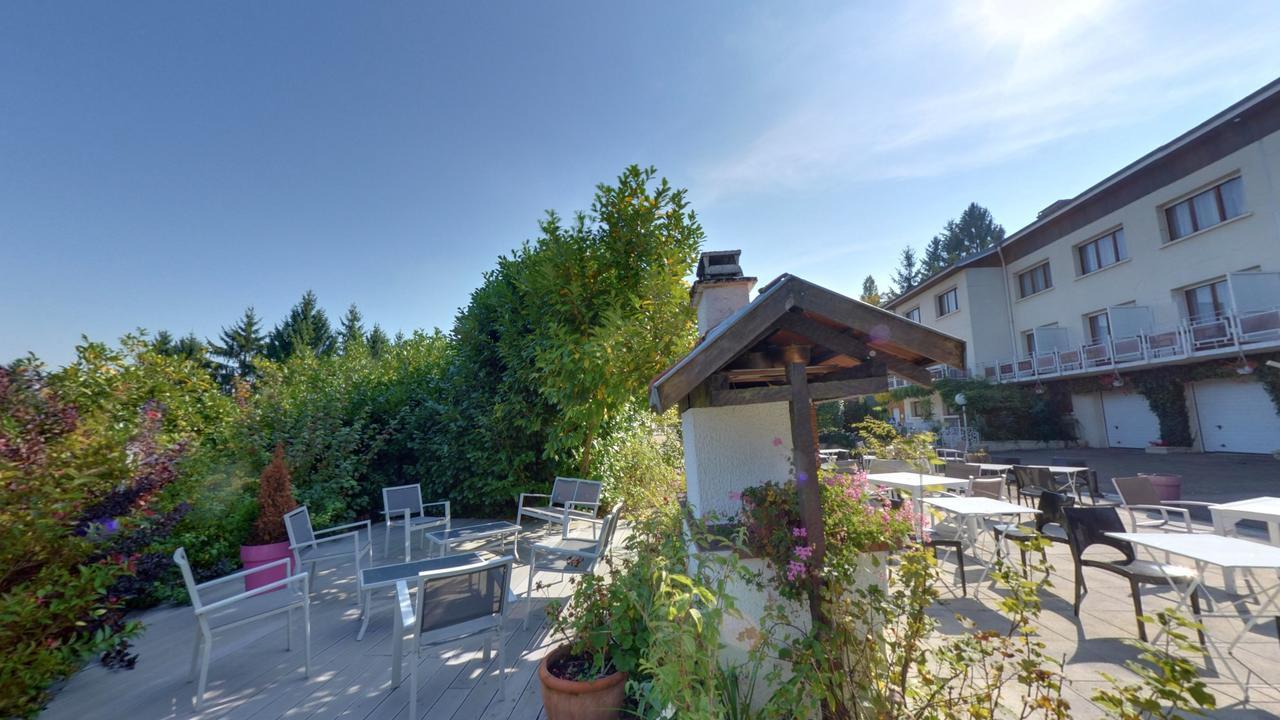 Logis Hotel Maison Carree Restaurant O Carre Dart Méréville Dış mekan fotoğraf