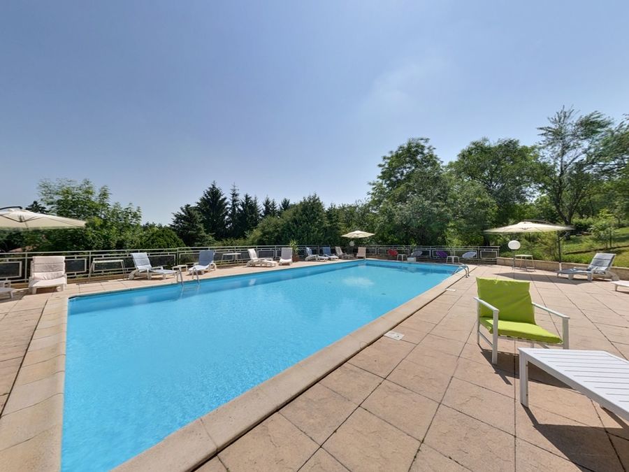 Logis Hotel Maison Carree Restaurant O Carre Dart Méréville Dış mekan fotoğraf