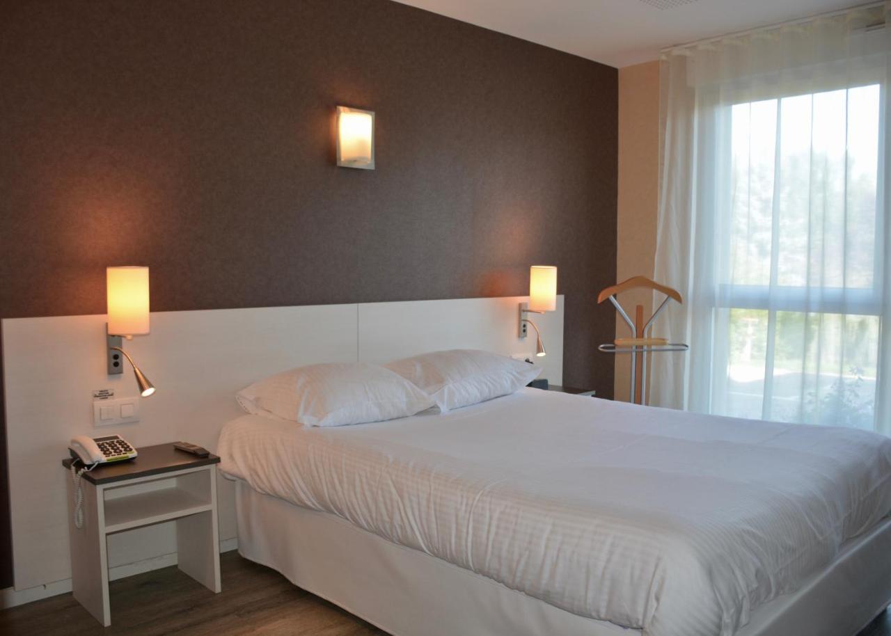 Logis Hotel Maison Carree Restaurant O Carre Dart Méréville Dış mekan fotoğraf